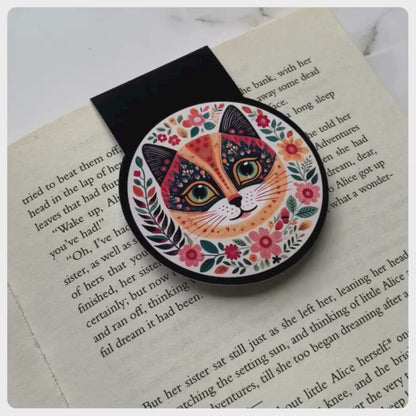 Folk Cat On Beige - Bookmark